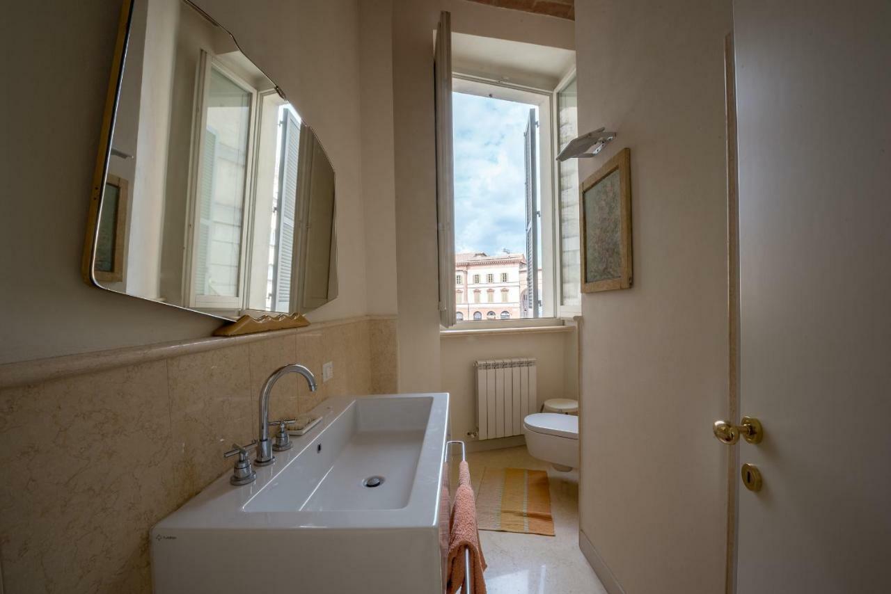 La Residenza In Piazza Grande Daire Foligno Dış mekan fotoğraf