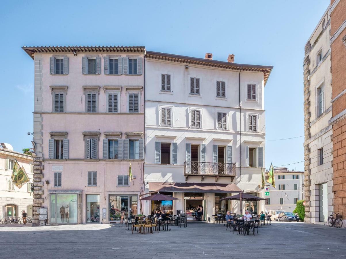 La Residenza In Piazza Grande Daire Foligno Dış mekan fotoğraf